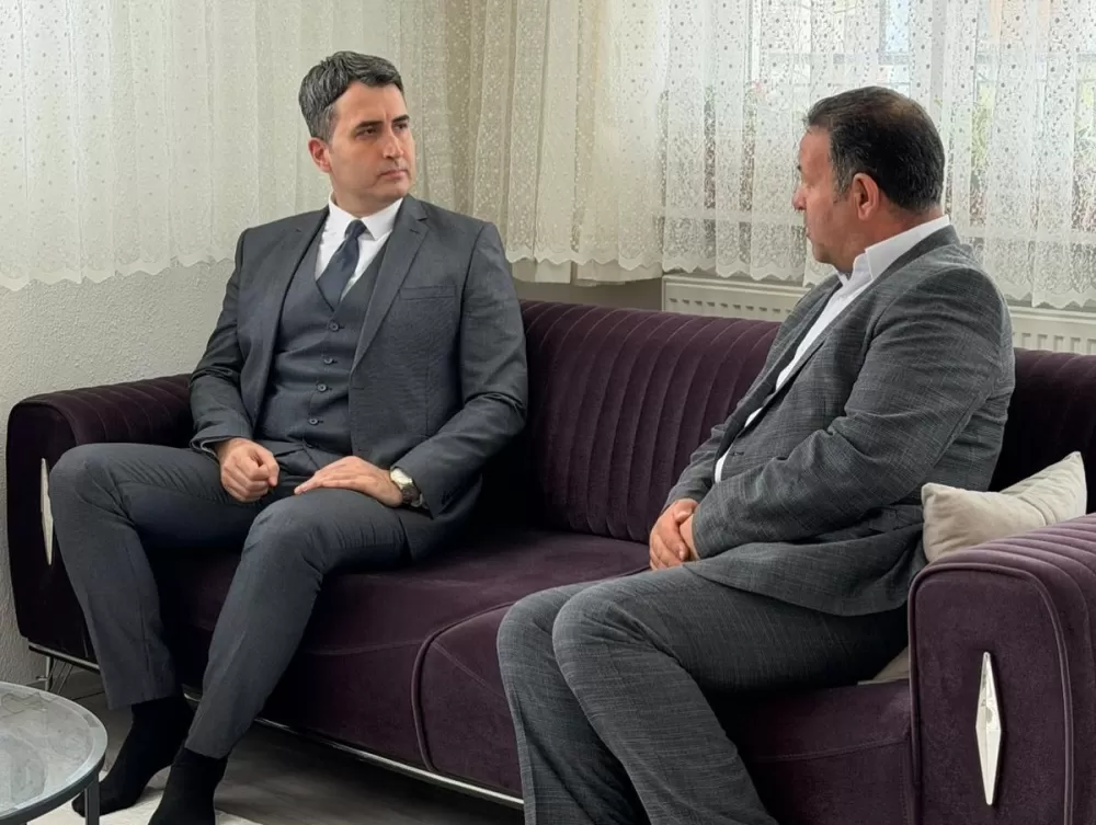 Bucak Kaymakamı Kuruca'dan Mimar Sinan Mahallesi Muhtarı Özdem'e ziyaret