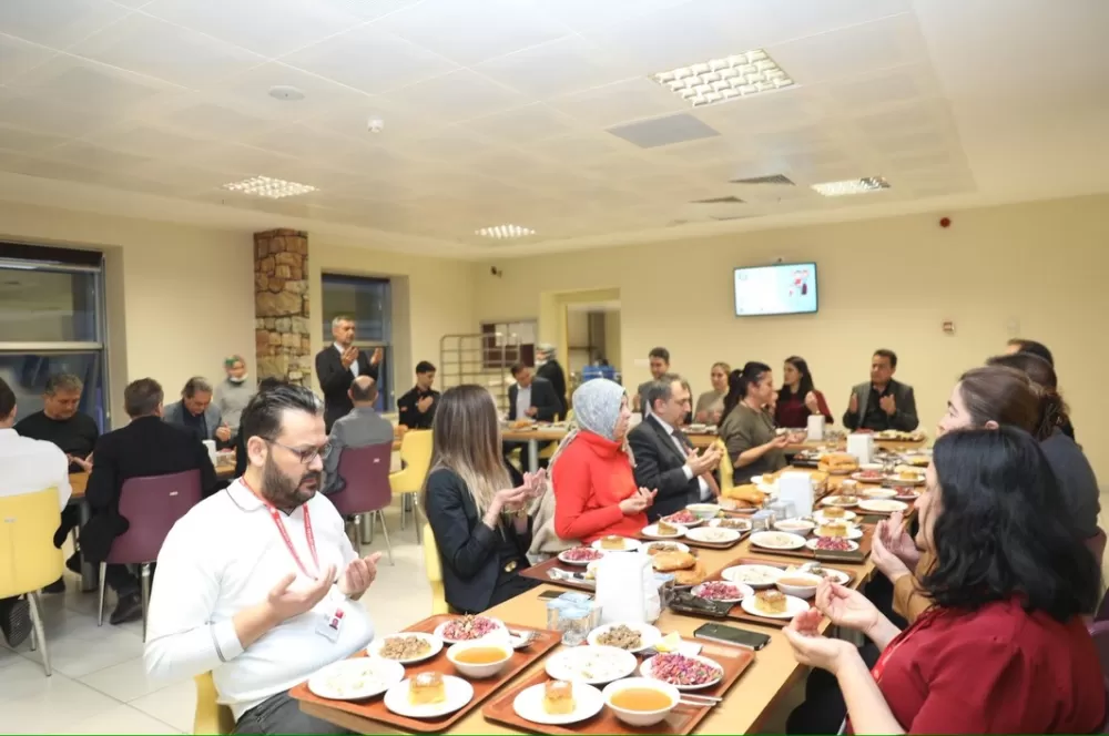 Bucak’ta protokol ve hastane yönetimi iftar sofrasında buluştu