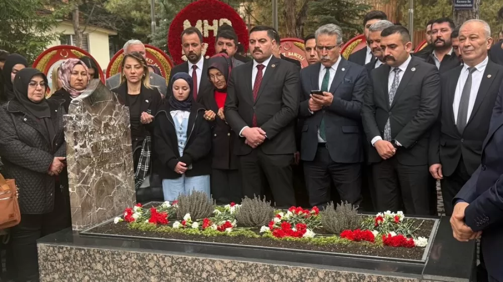 MHP Burdur Teşkilatı’ndan Ankara çıkarması Başbuğ’un huzurunda 57. yıl vefası