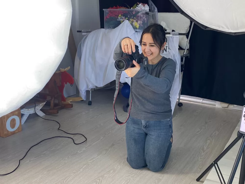 İkizlerinin kareleriyle başladı, Serik'in tek doğum fotoğrafçısı oldu