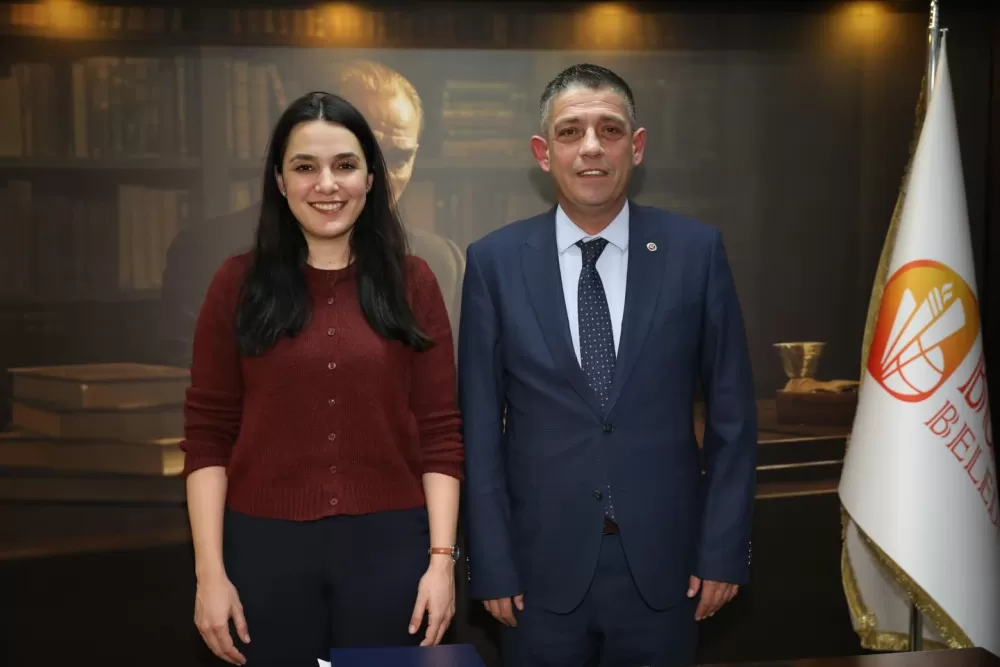 Bucak Belediyesi’nde işçinin yüzünü güldüren imzalar atıldı