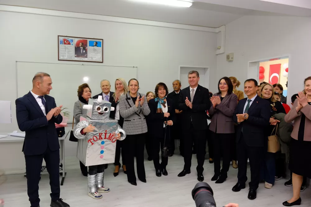 TOKİ Yahya Kemal Beyatlı İlkokulu teknoloji yönünde de bir adım önde!