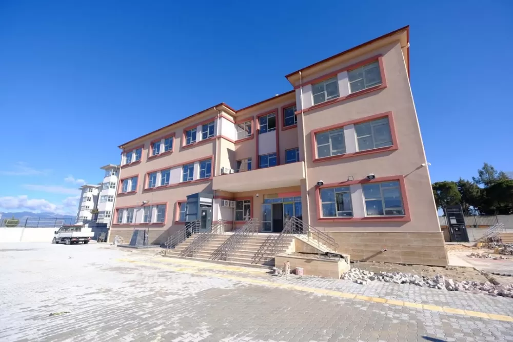 Burdur’da eğitim yatırımlarına valilik markajı İnşaatlar yerinde incelendi