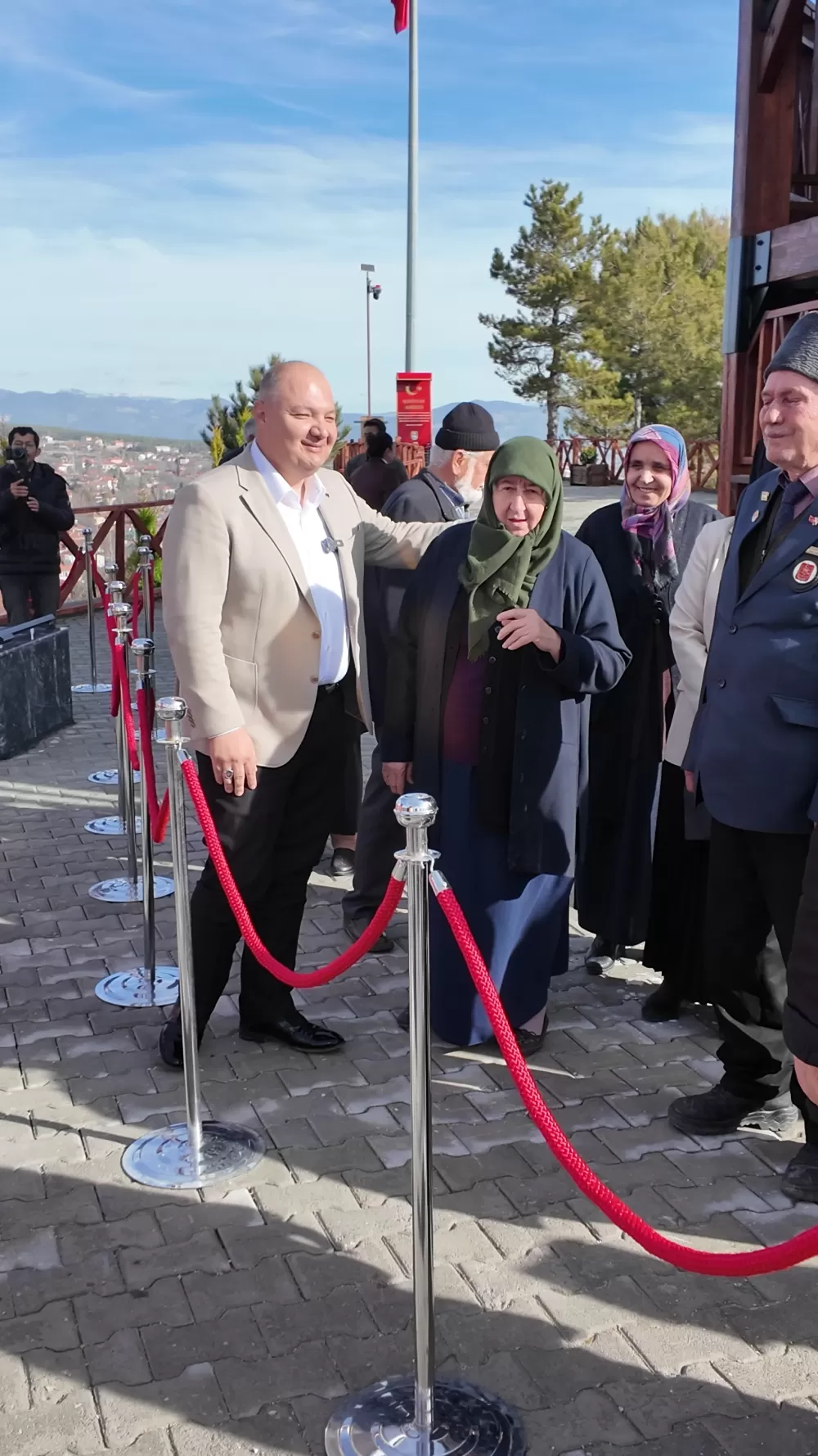 Şehit annesinin duaları Şehitler Anıtı’nda yankılandı