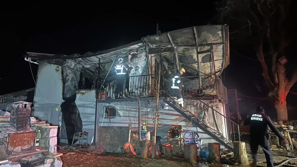 Uşak Sivaslı'da Prefabrik evde çıkan yangında karı-koca hayatını kaybetti