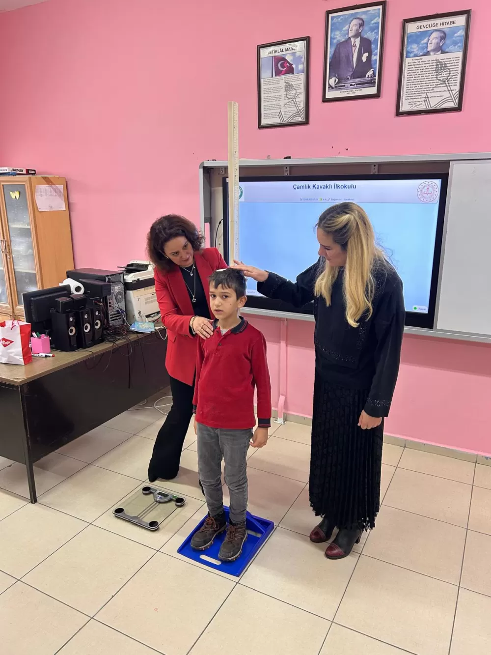 Bucak’ta öğrencilere dijital mola 'Kucaklaşma Zamanı' Çamlık'ta
