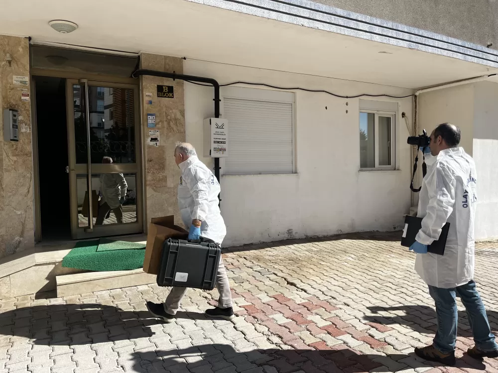 Antalya'da tartıştığı 37 haftalık hamile eşini dizlerinden vurdu