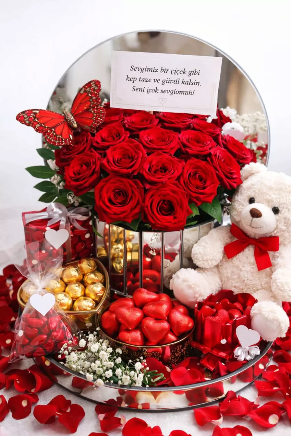 Çağdaş Çiçekçilik’ten 14 Şubat’a özel dev koleksiyon!