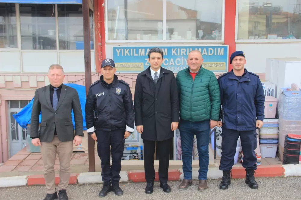 Kaymakam Deveci esnaf muhtarlarla sahada buluştu