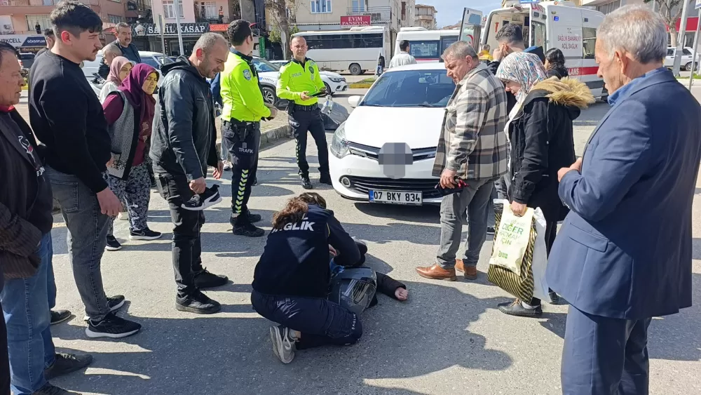 Otomobil ile motosiklet çarpıştı 1 yaralı