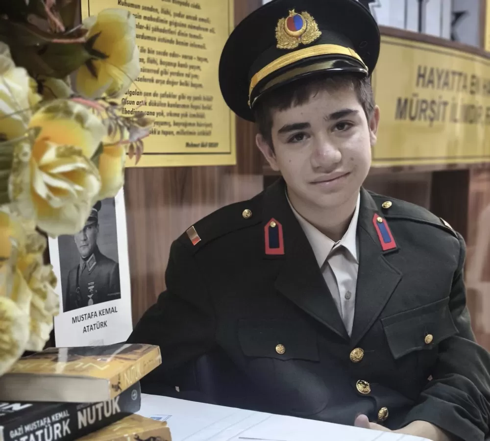 Bucak'ta kütüphaneler haftası kapsamında 'Yazarlar ve Şairler Sokağı' kuruldu