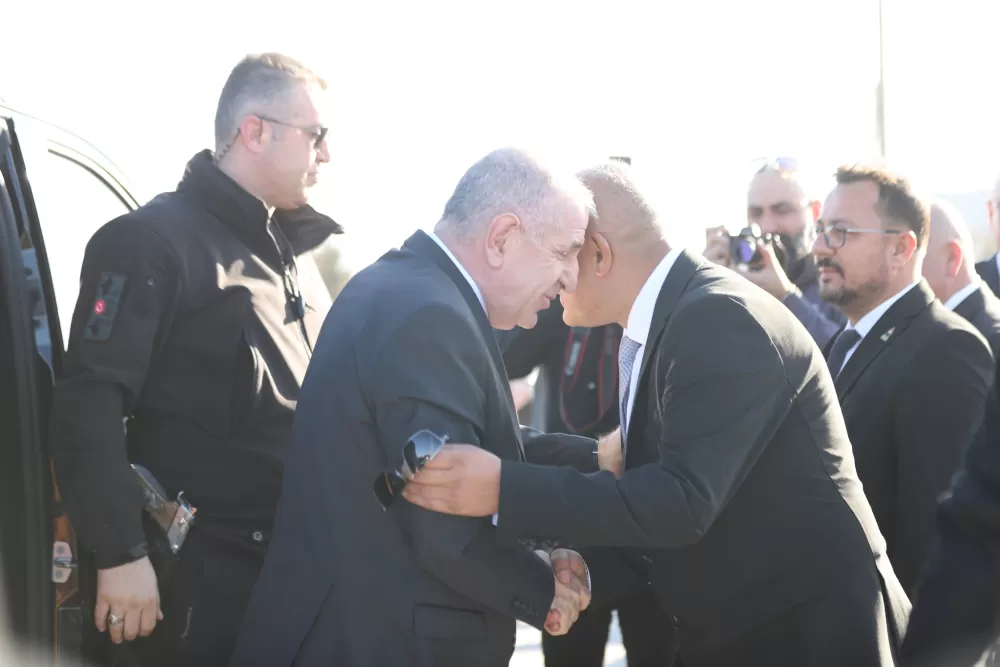 Tefenni'de dev iftar organizasyonu Ümit Özdağ da konuk oldu