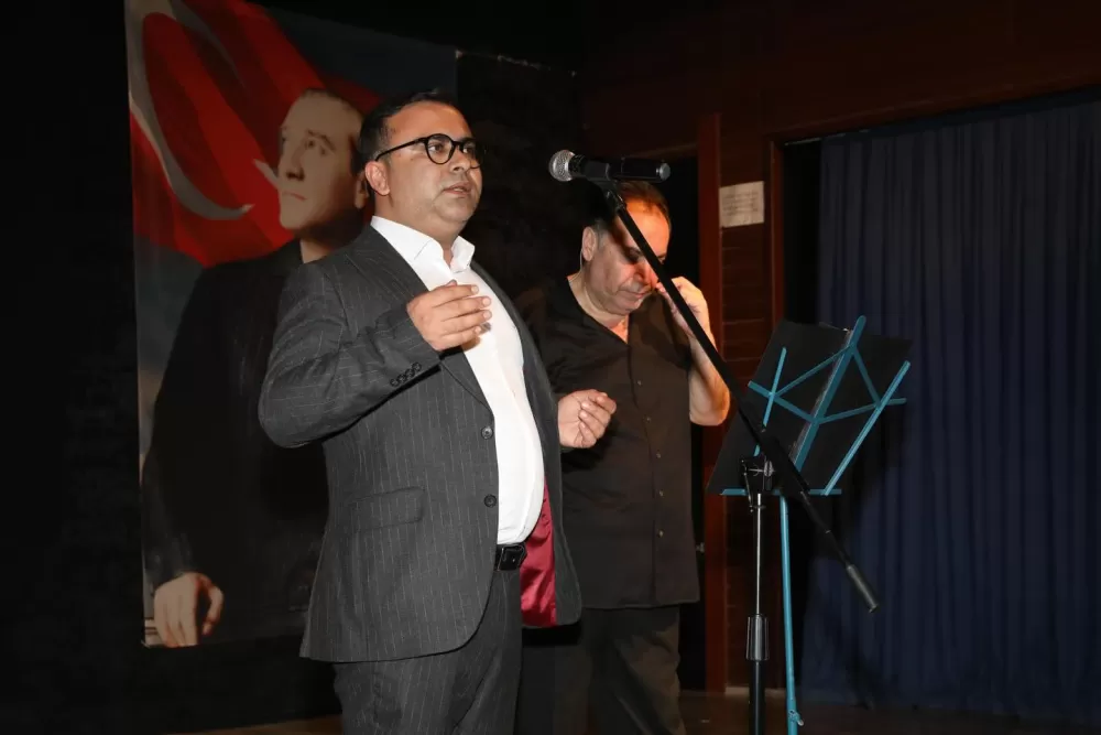 Bucak’ta Dünya Tiyatrolar Günü’ne özel '80’ler 90’lar' etkinliği