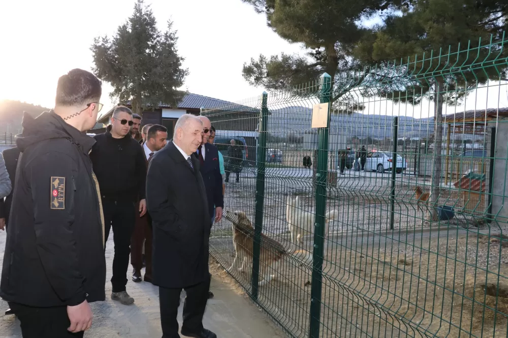 Tefenni'de dev iftar organizasyonu Ümit Özdağ da konuk oldu