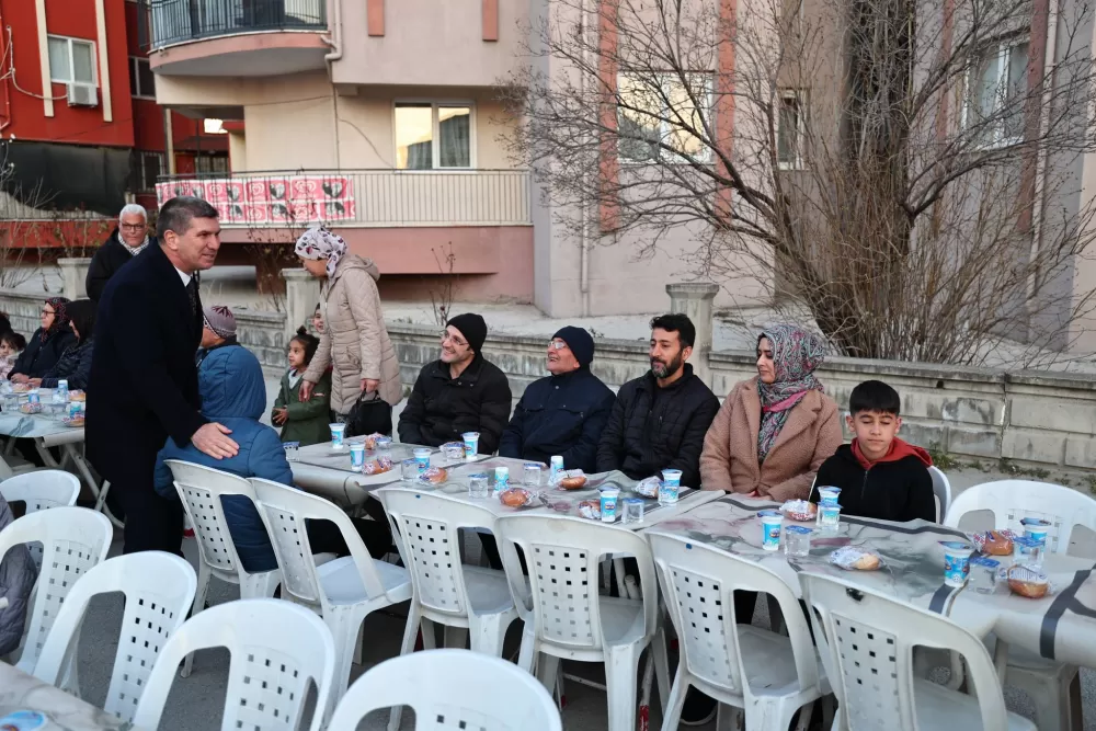 Başkan Ercengiz gönül sofrasında Aydınlıkevler ile buluştu