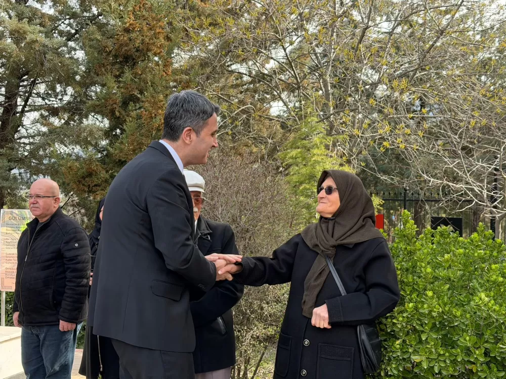 Bucak’ta şehitler kabri başında dualarla anıldı