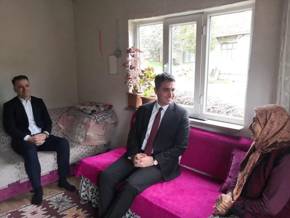 Bucak'ta Yaşlılara Saygı Haftası'na özel anlamlı ziyaret