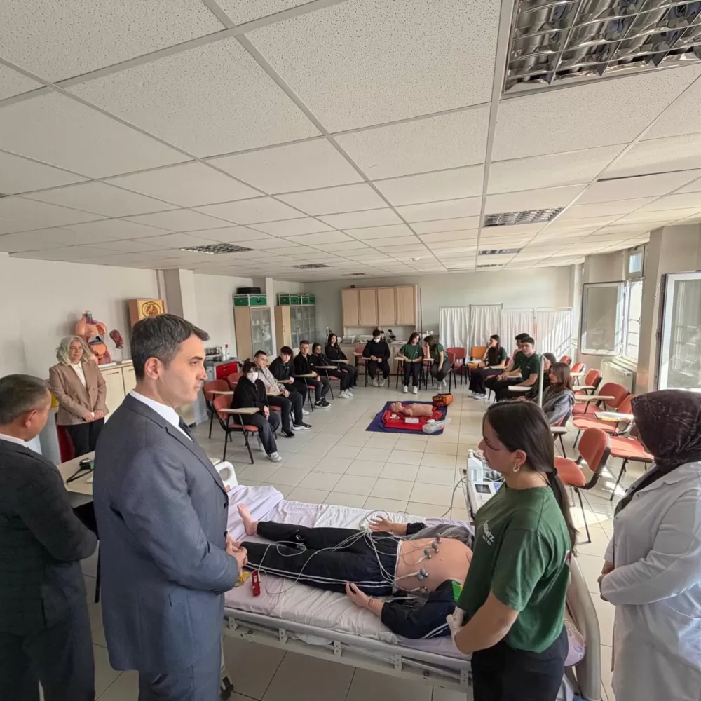 Kaymakam Kuruca’dan mesleki eğitime tam destek Sınıflarda gelecek planları konuşuldu