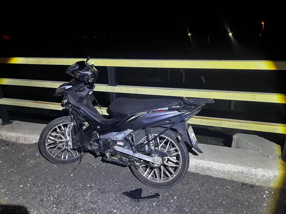 Otomobilin motosikletle çarpıştığı kazada 2 kişi yaralandı