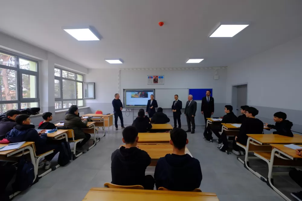 Vali Bilgihan’dan Burdur Mesleki ve Teknik Anadolu Lisesi’ne ziyaret