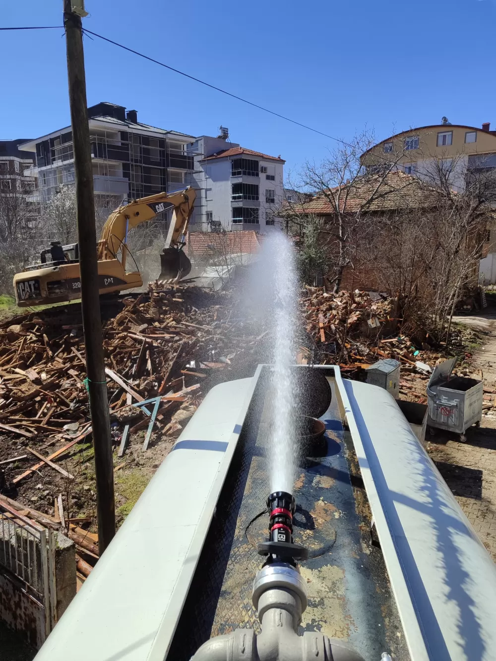Bucak'ta susuzluğa 7/24 çözüm Lider su arazöz hizmete başladı