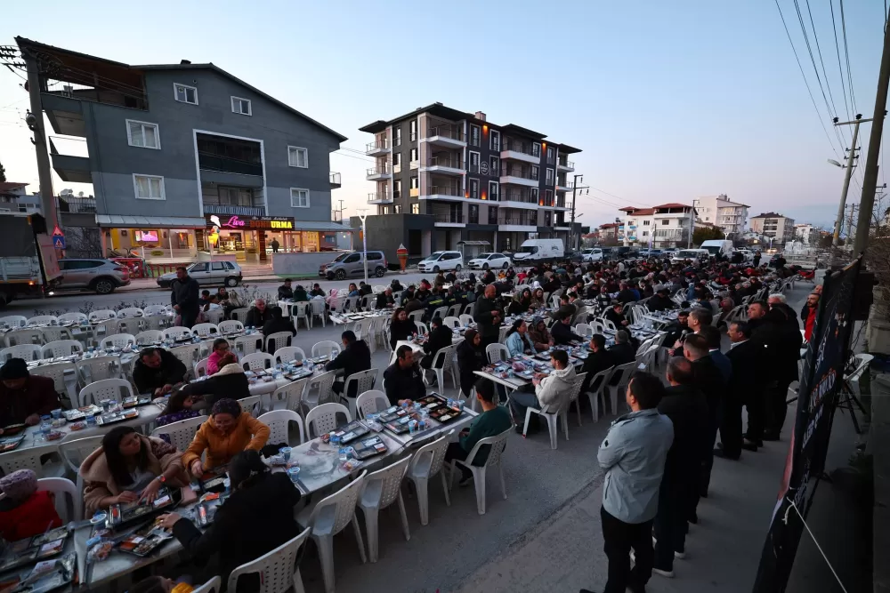 Başkan Ercengiz gönül sofrasında Aydınlıkevler ile buluştu