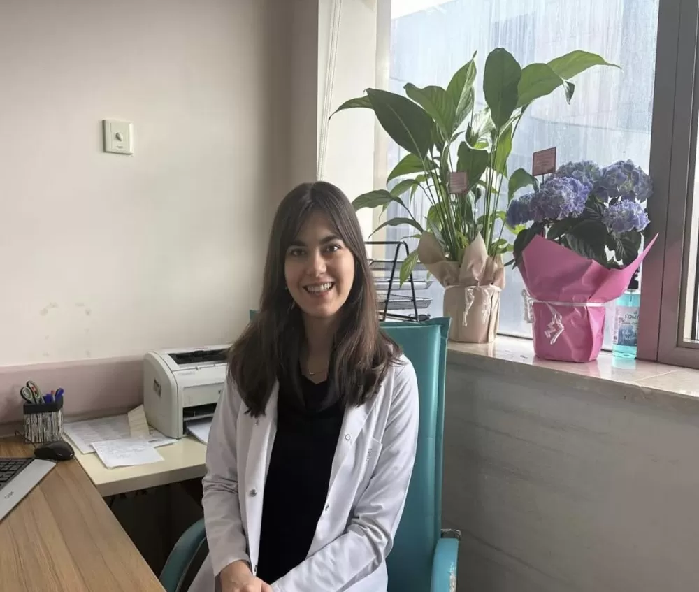 Yalvaç Devlet Hastanesi'nde Kadın Hastalıkları ve Doğum Uzmanı Dr. Seda Demiray Çetin, Göreve  başladı.