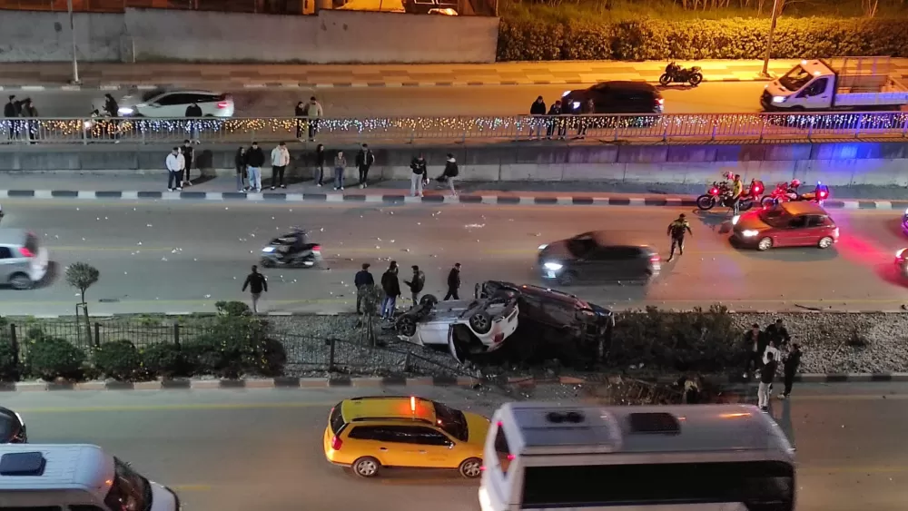 Manisa'daki Feci kazada Takla atan araçlardan burunları dahi kanamadan çıktılar