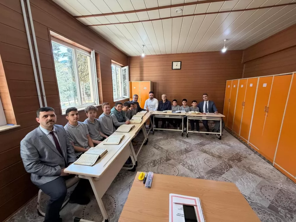 Kaymakam Kuruca’dan Bucak Erkek Yatılı Kur’an Kursu’na ziyaret