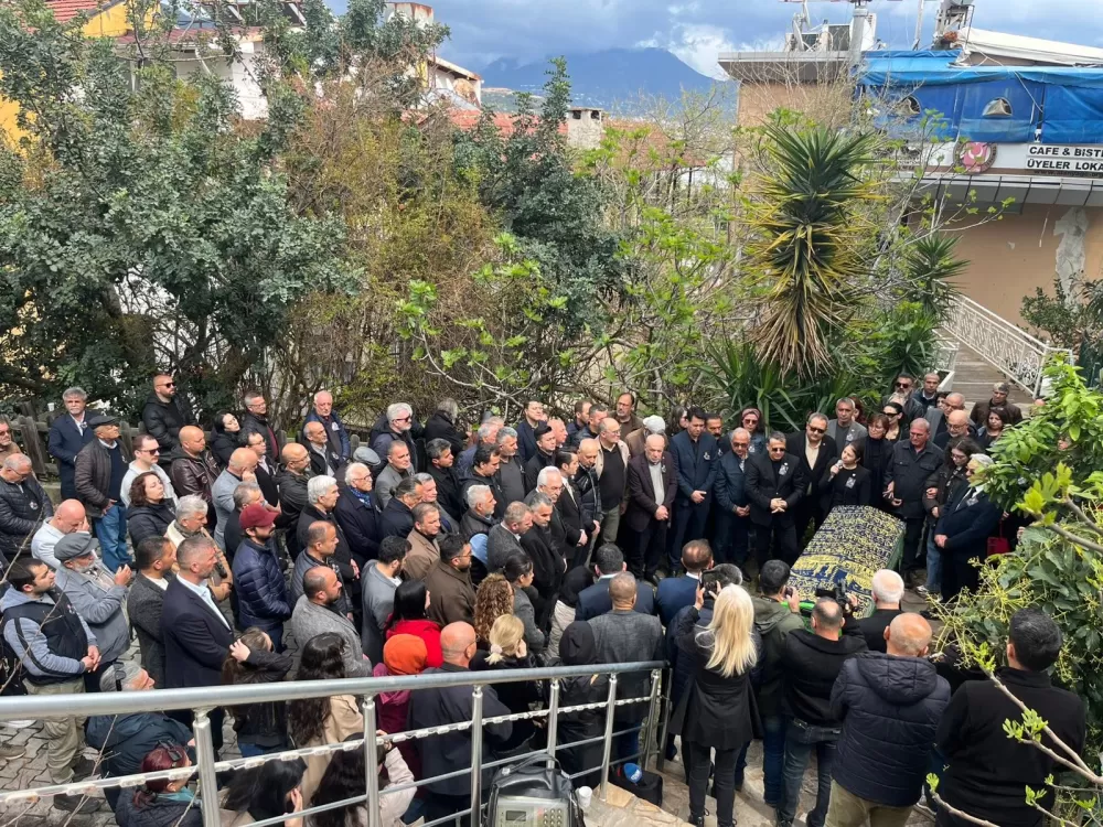 Antalya Hayatını kaybeden gazeteci Fazıl Tunç  Alanya'da son yolculuğuna uğurlandı