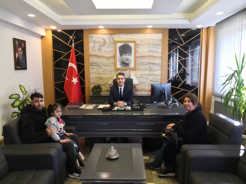 Bucak Kaymakamı Can Kazım Kuruca'ya Gündoğdu Köyü sakinlerinden nezaket ziyareti