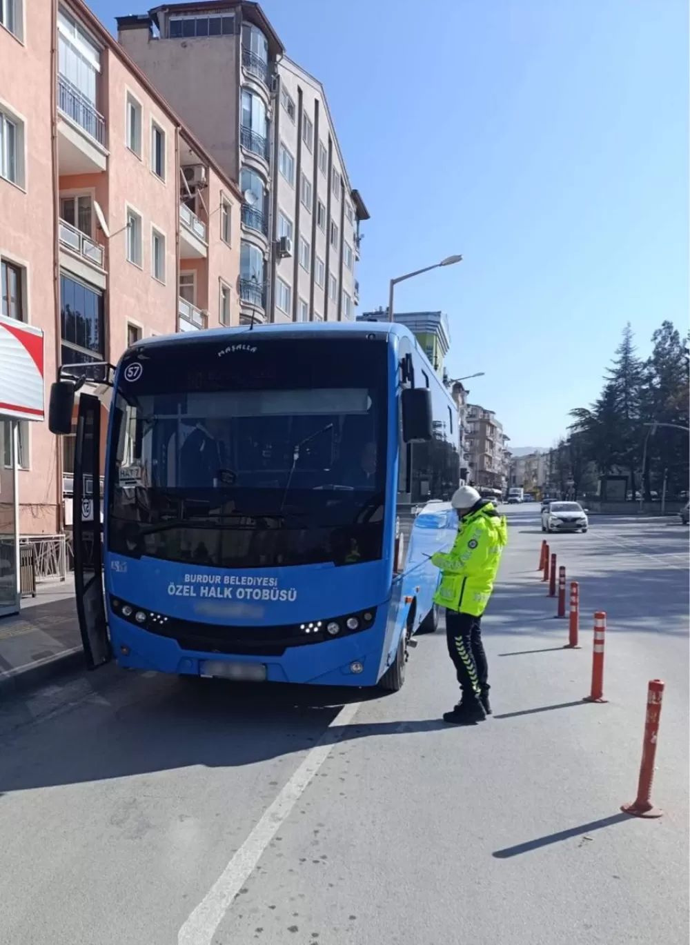 Burdur'da halk otobüslerine sıkı trafik denetimi