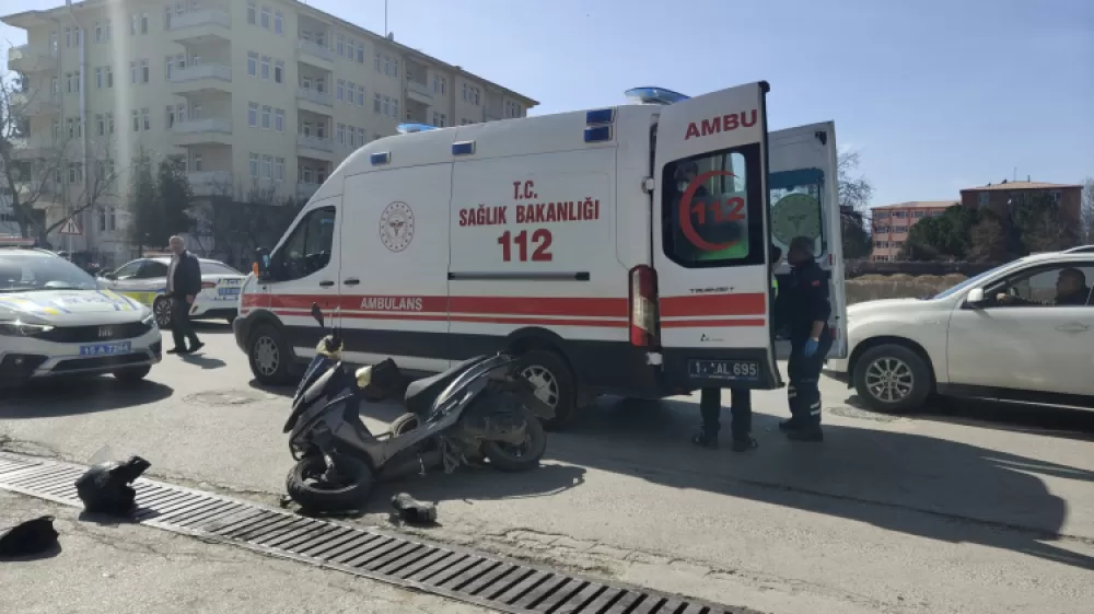 Bucak'ta Motor kazası sürücü yaralandı 