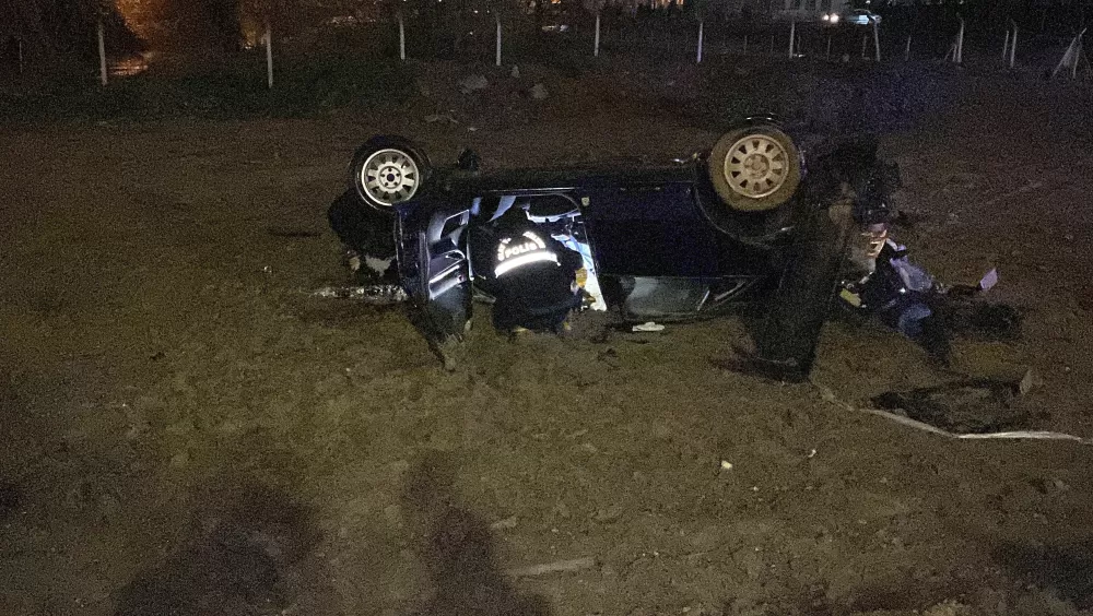 Ankara Yenimahalle'de  Aydınlatma Direğine Çarpan Otomobil Takla Attı! Sürücüsü Hayatını kaybetti