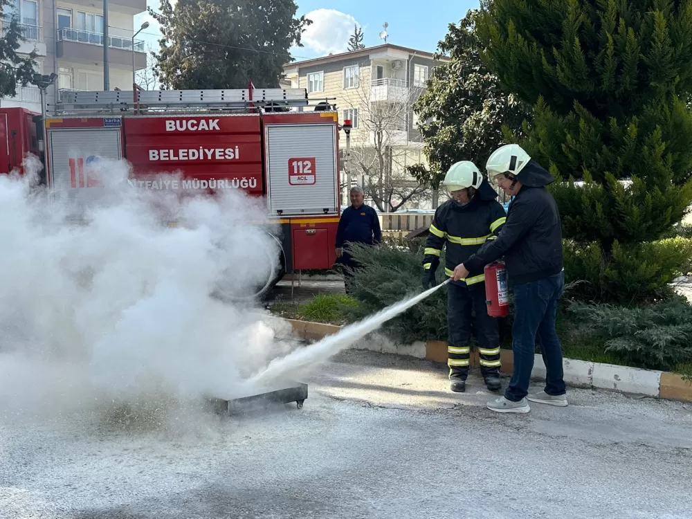 Bucak'ta gerçeği aratmadı! Personel tahliye edildi