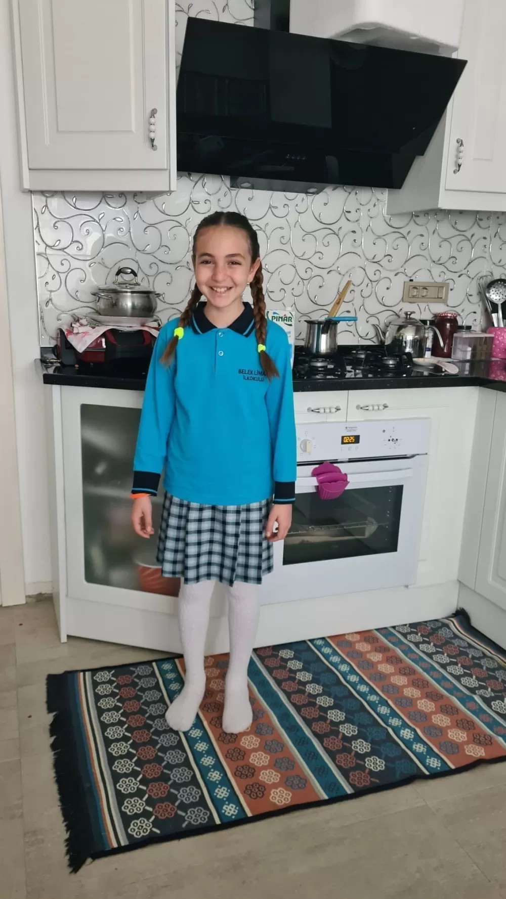 Köpekten kaçarken hayatını kaybetmişti! Mahra Melin Pınar kabri başında anıldı