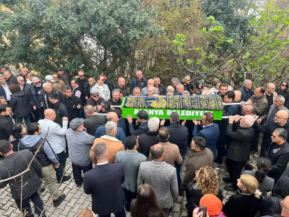 Antalya Hayatını kaybeden gazeteci Fazıl Tunç  Alanya'da son yolculuğuna uğurlandı