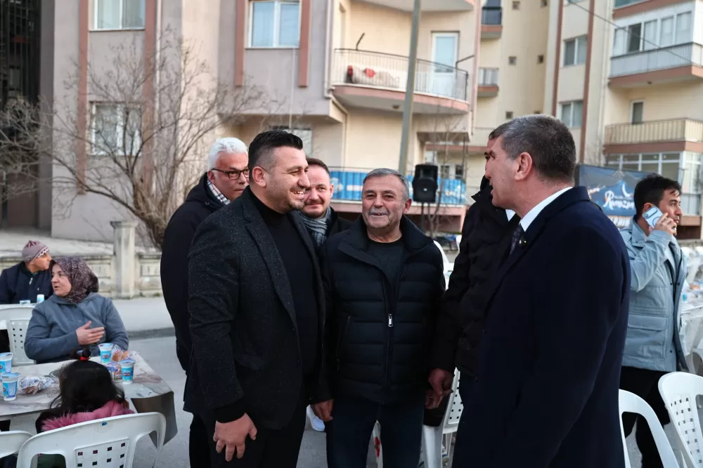 Başkan Ercengiz gönül sofrasında Aydınlıkevler ile buluştu