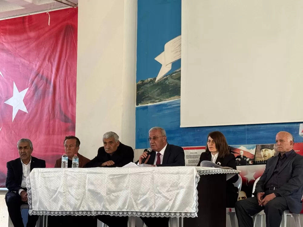 Yeşilova esnafı 'Devam' dedi Esnaf Odası'nda Erhan Sönmez güven tazeledi