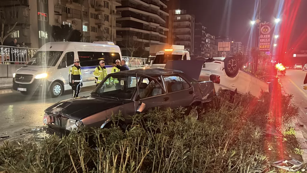 Manisa'daki Feci kazada Takla atan araçlardan burunları dahi kanamadan çıktılar