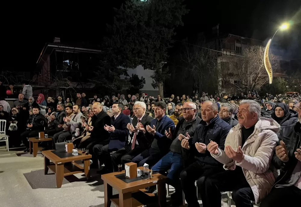 Gölhisar'da Ramazan coşkusu Abdurrahman Önül meydanı doldurdu