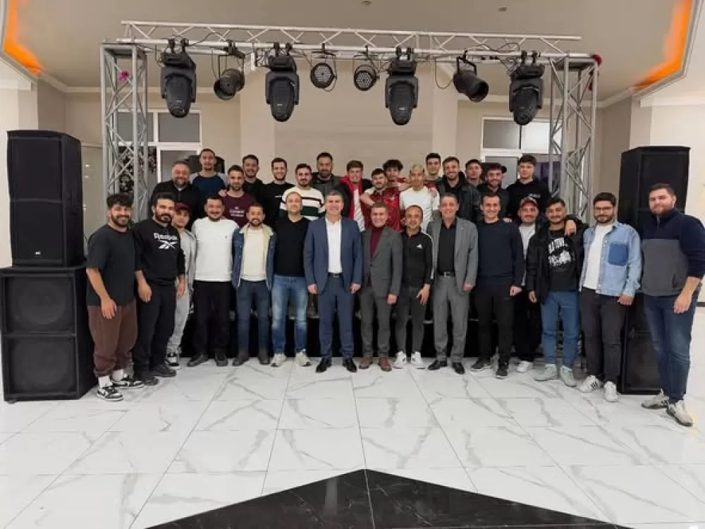 Başkan Ercengiz Belediyespor futbol takımını ziyaret etti