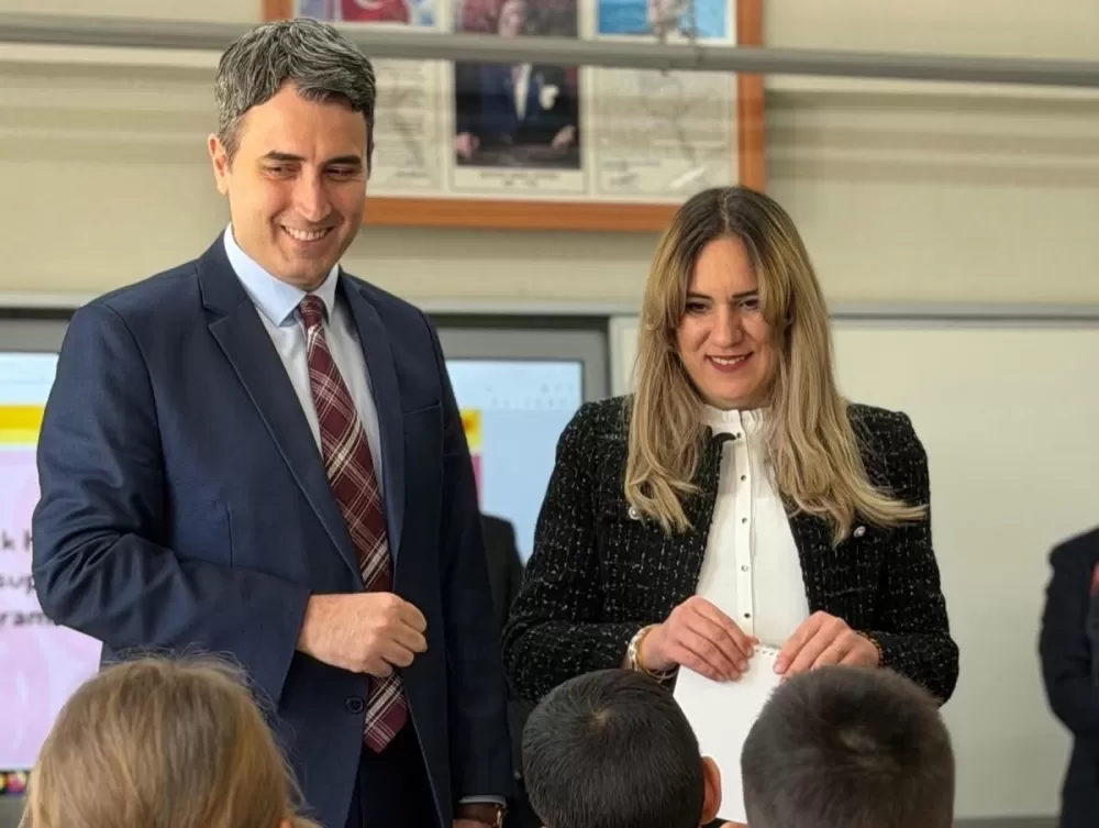 Bucak’ta “Kucaklaşma Zamanı” Projesi okullarda hayat buluyor