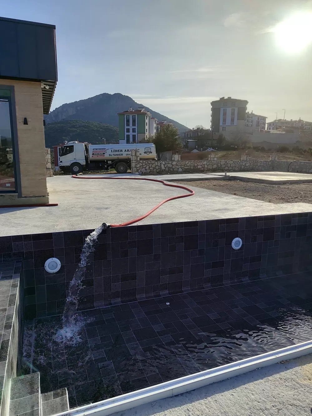 Bucak'ta susuzluğa 7/24 çözüm Lider su arazöz hizmete başladı