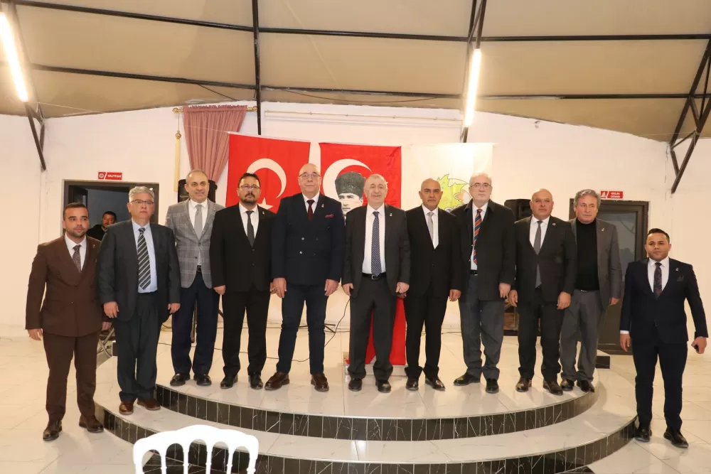 Tefenni'de dev iftar organizasyonu Ümit Özdağ da konuk oldu