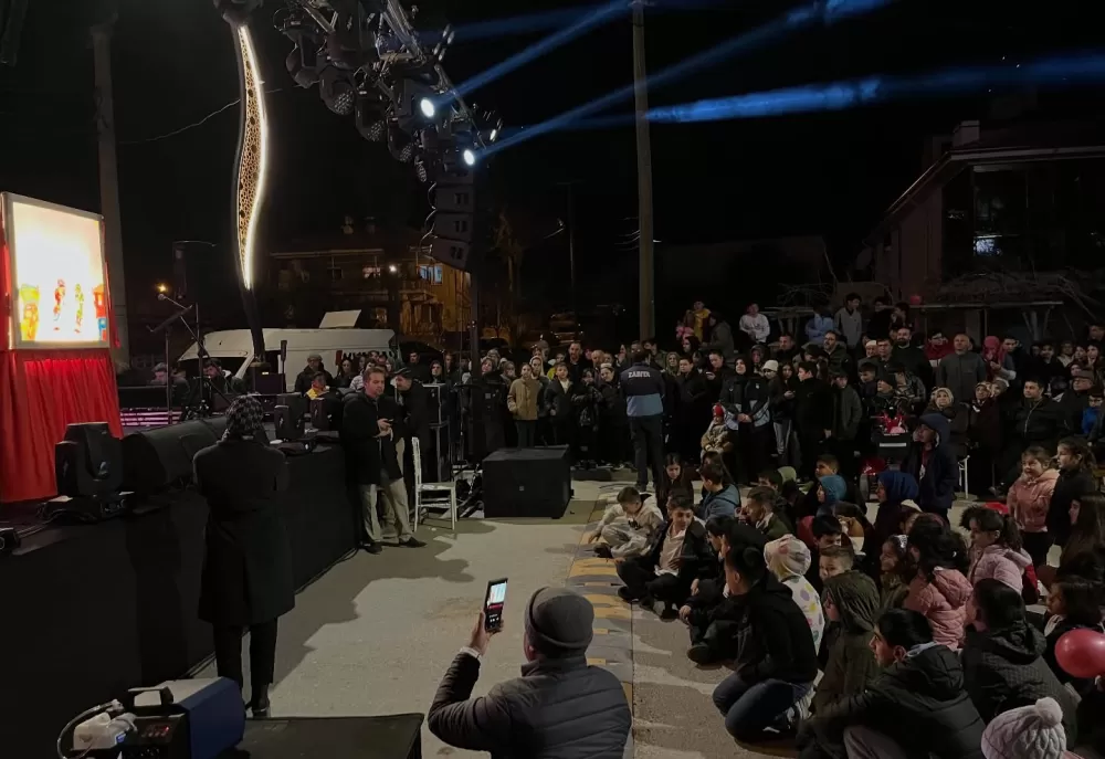 Gölhisar'da Ramazan coşkusu Abdurrahman Önül meydanı doldurdu