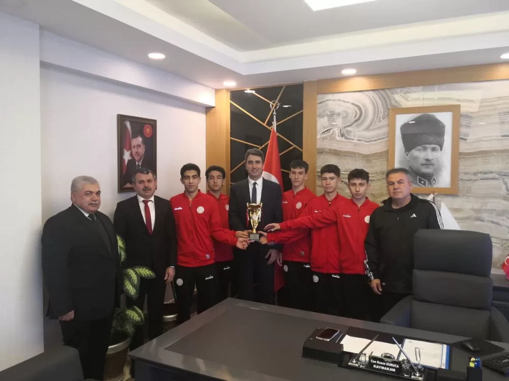 Bucak Adem Tolunay Fen Lisesinden Türkiye derecesi