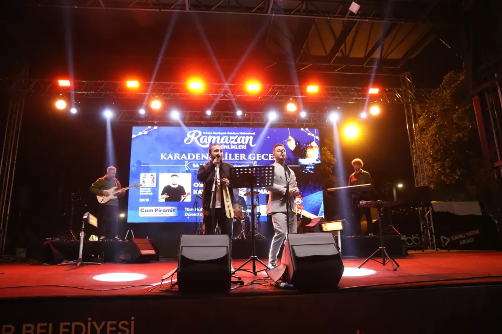 Antalya Cam Piramit'te Karadeniz ve Burdur rüzgarı esti