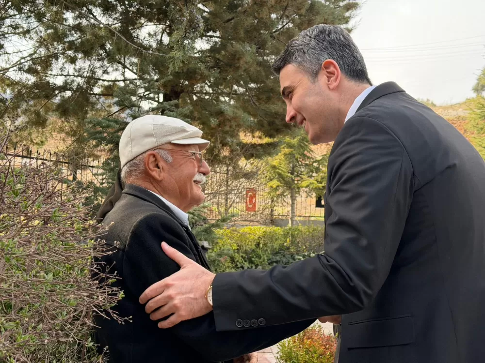 Bucak’ta şehitler kabri başında dualarla anıldı