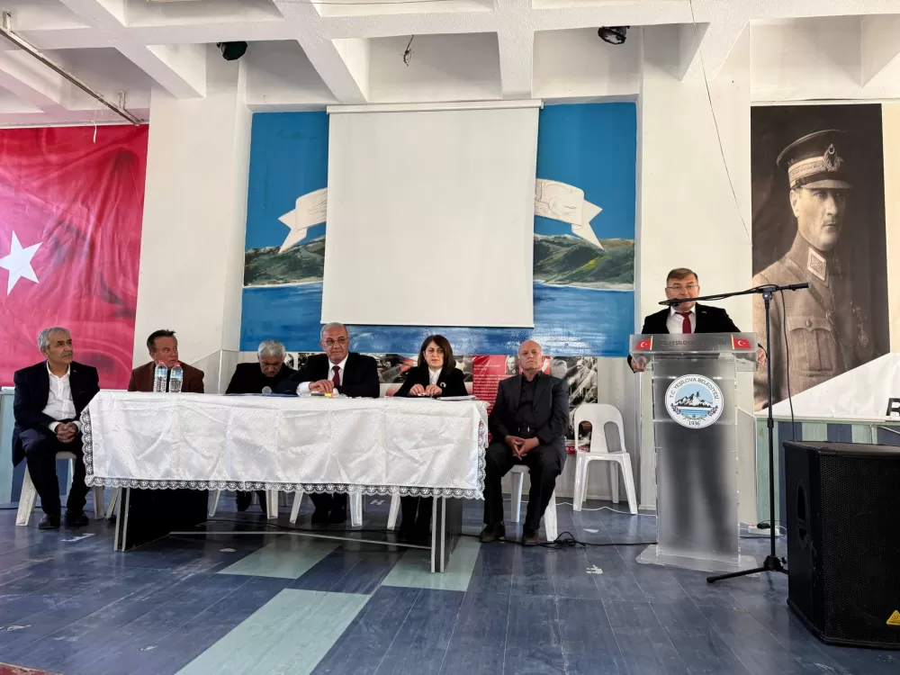 Yeşilova esnafı 'Devam' dedi Esnaf Odası'nda Erhan Sönmez güven tazeledi